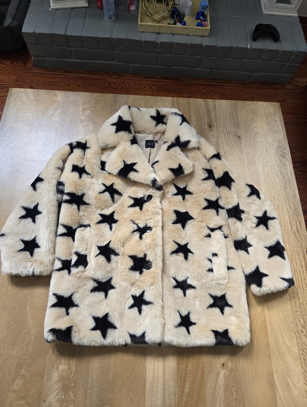 NWOT Cliché Faux Fur Star Print Statement Coat - Cream & Black - Picture 2 of 11